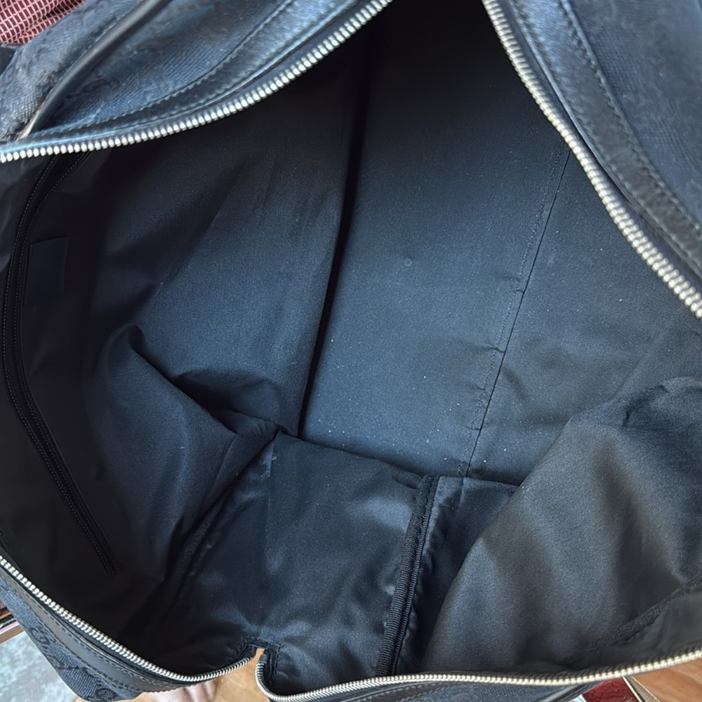 Gucci Authentic Black Weekend Travel Bag with Structured Design - Picture 13 of 16
